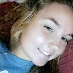 Meet your Posher, Desirae